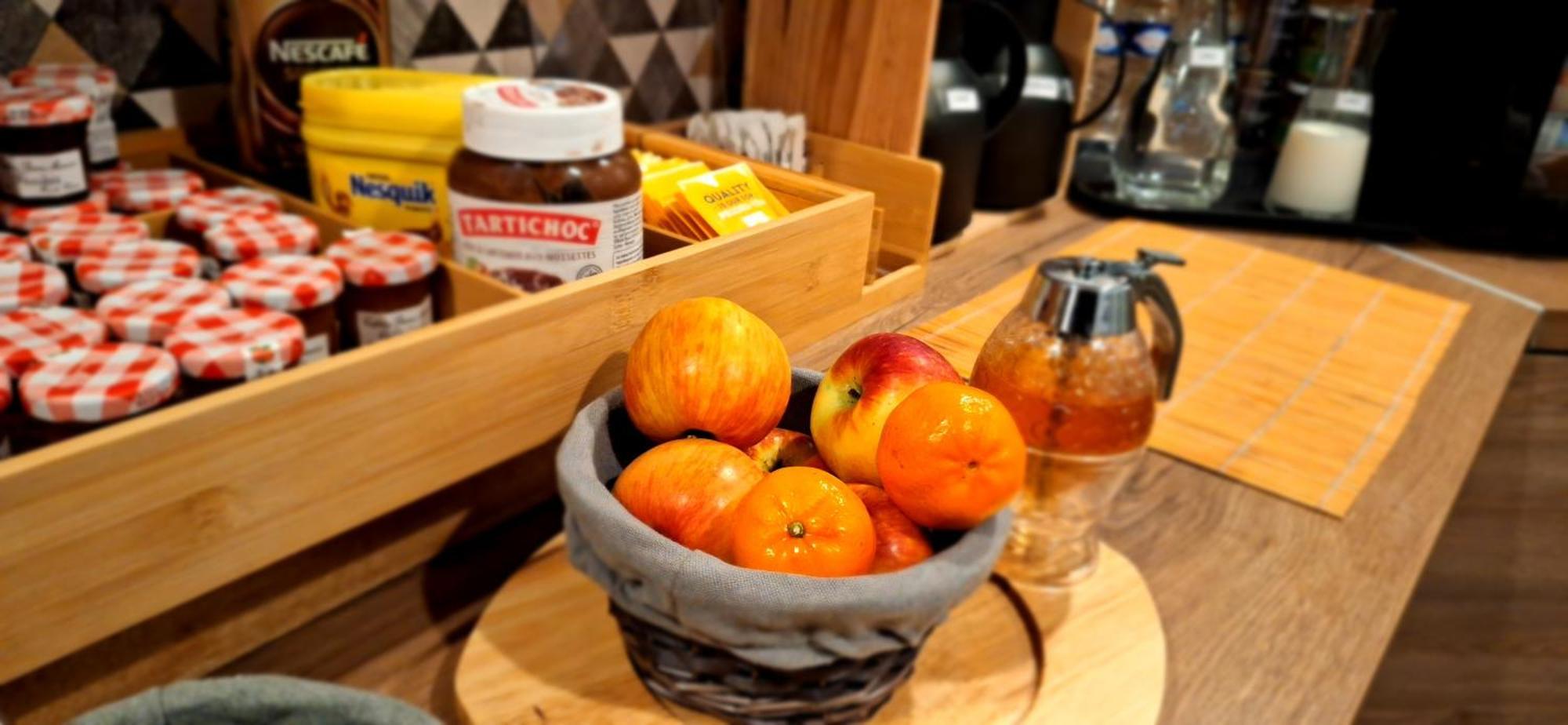 Hotel- Restaurant Le Saint Quentin 外观 照片