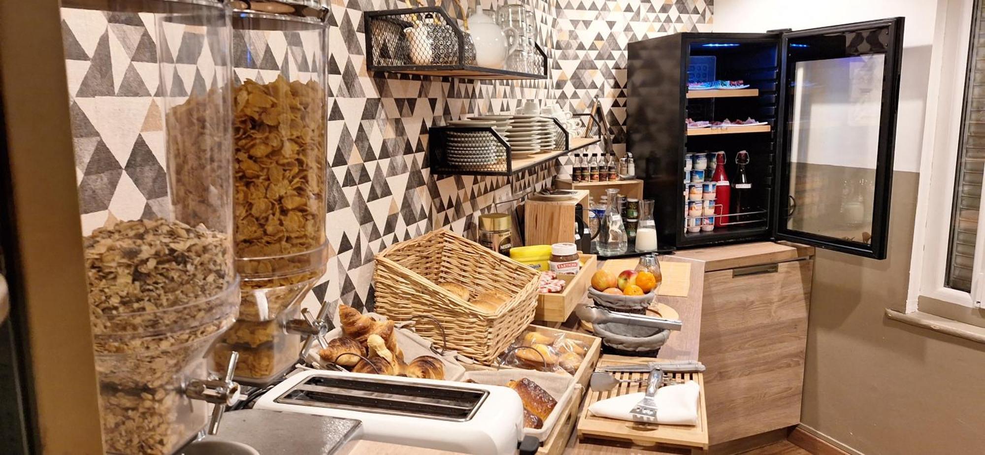 Hotel- Restaurant Le Saint Quentin 外观 照片